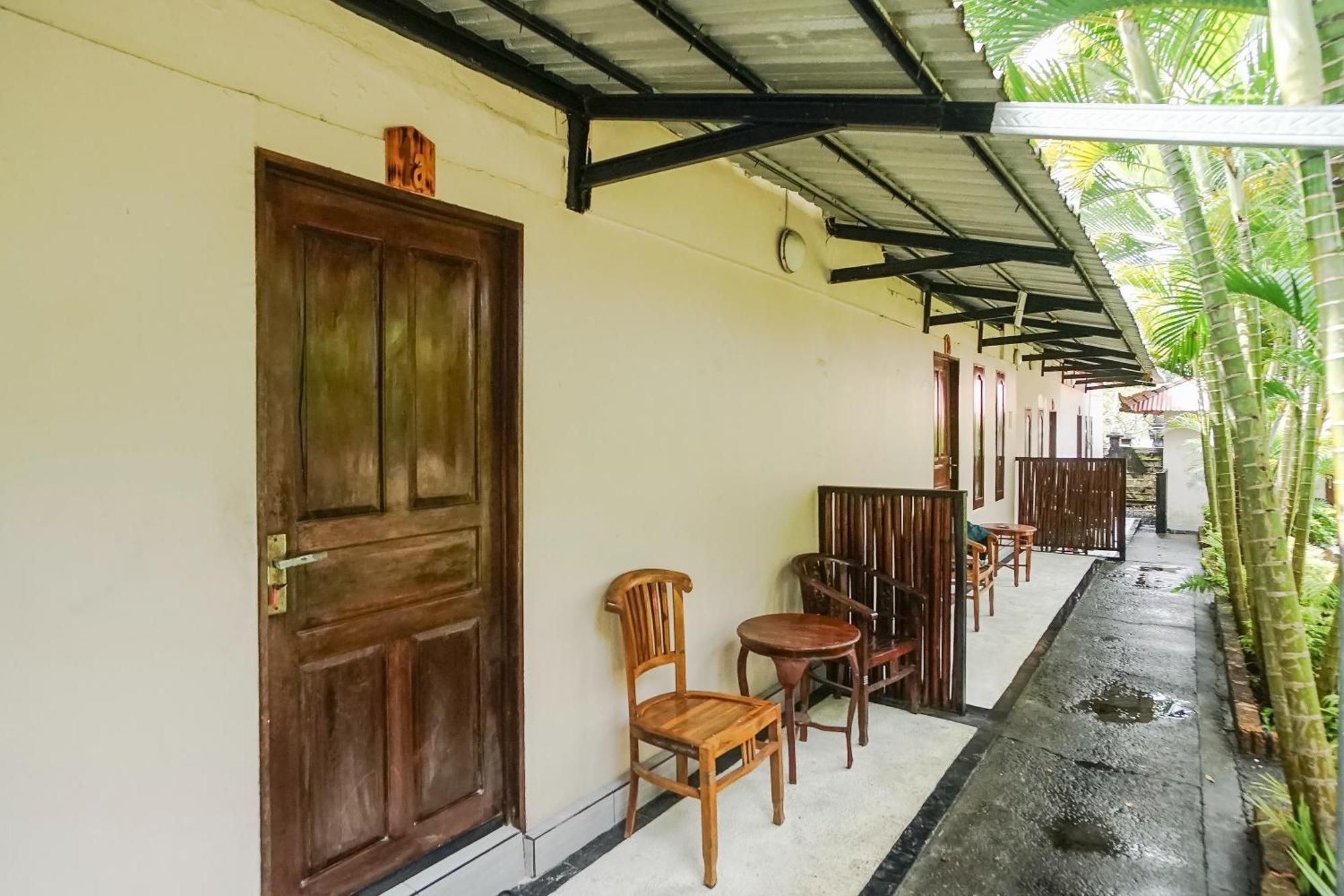 Kampung 168 Jimbaran Hotel Luaran gambar