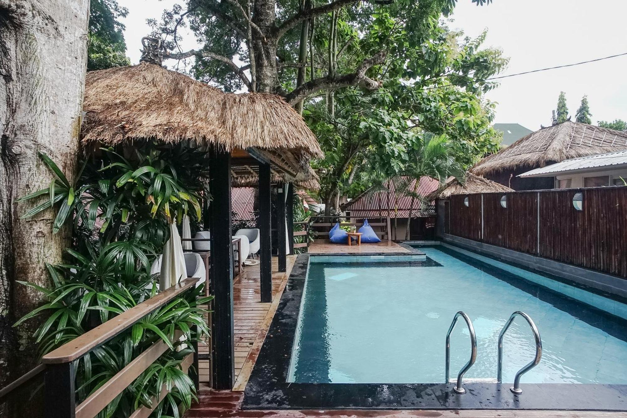 Kampung 168 Jimbaran Hotel Luaran gambar